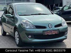 Grün Gebraucht 2007 Renault Clio III Dynamique Limousine | 2.990 € (Fairer Preis)