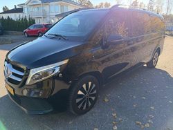Schwarz Gebraucht 2022 Mercedes V250 Edition Van / Kleinbus | 30.100 €