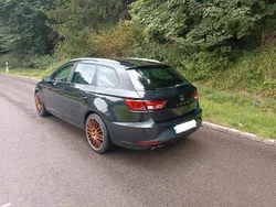 Schwarz Gebraucht 2015 Seat Leon ST FR Kombi | 7.950 € (Guter Preis)
