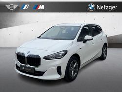Weiss Gebraucht 2022 BMW 225 Active Tourer Sport Line Van / Kleinbus | 28.900 € (Guter Preis)