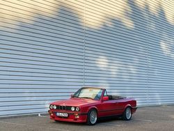 Rot Gebraucht 1986 BMW 325 Cabriolet Cabrio | 13.999 €