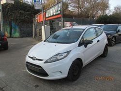 Weiß Gebraucht 2012 Ford Fiesta Ambiente Van / Kleinbus | 1.299 € (Superpreis)