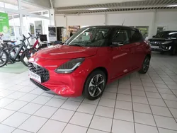 Rot Neu 2024 Suzuki Swift Comfort+ Limousine | 22.070 €