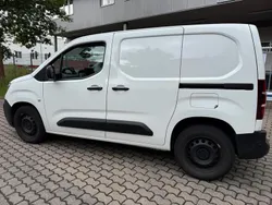 Weiß Gebraucht 2020 Peugeot Partner Premium Van / Kleinbus | 11.500 € (Guter Preis)