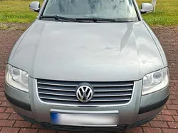 Grau Gebraucht 2004 VW Passat Limousine | 4.500 €