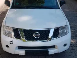 Weiß Gebraucht 2011 Nissan Pathfinder SUV | 6.200 €