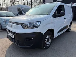 Weiß Gebraucht 2022 Fiat Doblò Van / Kleinbus | 17.181 € (Fairer Preis)