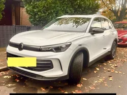 Weiß Gebraucht 2024 VW Tiguan Goal SUV | 38.600 €