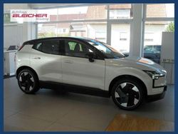 Crystal white pearl Gebraucht 2024 Volvo EX30 Ultra SUV | 37.420 € (Etwas zu teuer)