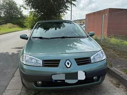 Grün Gebraucht 2003 Renault Mégane II Kleinwagen | 2.800 € (Teuer)