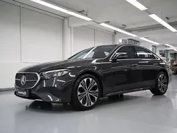 Grau Gebraucht 2024 Mercedes E220 Avantgarde Limousine | 47.900 € (Superpreis)