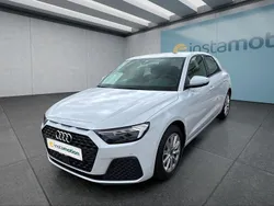 Weiß Gebraucht 2024 Audi A1 Sportback Kleinwagen | 26.649 € (Guter Preis)