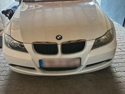 Weiß Gebraucht 2007 BMW 318 Kombi | 2.900 € (Guter Preis)