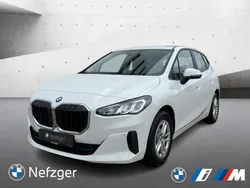 Alpinweiss iii Gebraucht 2022 BMW 218 Active Tourer Van / Kleinbus | 22.900 € (Guter Preis)