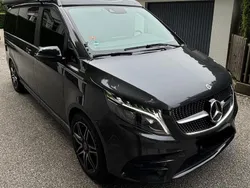 Grau Gebraucht 2024 Mercedes V300 Van / Kleinbus | 82.500 €