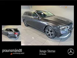 Grau Gebraucht 2023 Mercedes E220 Avantgarde Limousine | 40.490 € (Guter Preis)