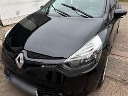 Schwarz Gebraucht 2014 Renault Clio IV Expression Limousine | 4.949 € (Fairer Preis)