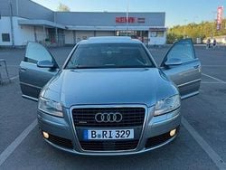 Silber Gebraucht 2007 Audi A8 Ambiente Limousine | 7.799 € (Fairer Preis)
