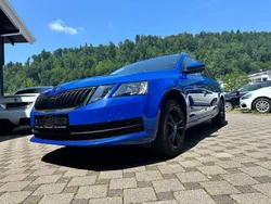 Blau Gebraucht 2018 Skoda Octavia Active Kombi | 8.950 € (Guter Preis)