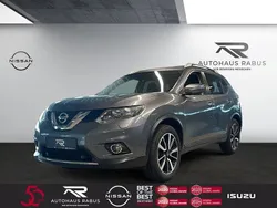 Grau Gebraucht 2016 Nissan X-Trail 360º SUV | 15.990 € (Fairer Preis)