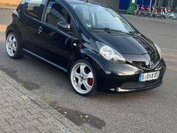 Schwarz Gebraucht 2008 Toyota Aygo Kleinwagen | 2.700 € (Fairer Preis)