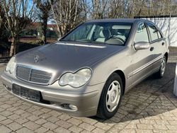Gold Gebraucht 2004 Mercedes C200 Classic Limousine | 2.700 € (Fairer Preis)