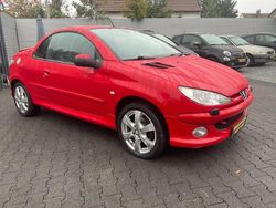 Rot Gebraucht 2004 Peugeot 206 CC Platinum Cabrio | 1.490 € (Guter Preis)