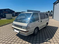 Silber Gebraucht 1997 Mitsubishi L300 Van / Kleinbus | 2.999 €