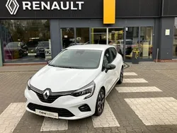 Arktisweiss Gebraucht 2023 Renault Clio V Evolution Limousine | 13.990 € (Fairer Preis)