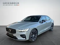 Vapour grey / metallic Gebraucht 2024 Volvo S60 Ultimate Limousine | 36.720 € (Guter Preis)