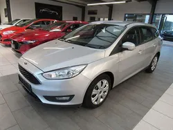Silber Gebraucht 2015 Ford Focus Business Edition Kombi | 4.950 € (Guter Preis)