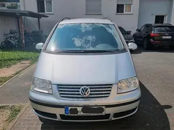 Grau Gebraucht 2008 VW Sharan Van / Kleinbus | 4.800 € (Fairer Preis)