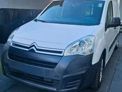 Weiß Gebraucht 2017 Citroën Berlingo Van / Kleinbus | 7.300 € (Guter Preis)
