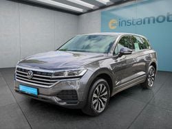 Grau Gebraucht 2024 VW Touareg SUV | 54.749 € (Superpreis)