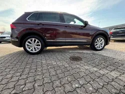 Rot Gebraucht 2017 VW Tiguan Highline SUV | 24.490 € (Superpreis)