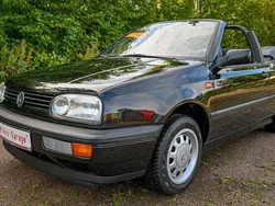 Brillianthochglanzschwarz Gebraucht 1995 VW Golf Cabriolet Cabrio | 8.900 €