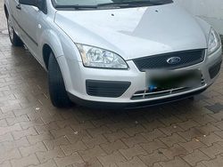 Silber Gebraucht 2006 Ford Focus Kombi | 2.650 € (Fairer Preis)
