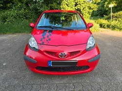 Rot Gebraucht 2008 Toyota Aygo Kleinwagen | 1.900 € (Fairer Preis)