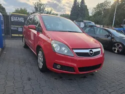 Rot Gebraucht 2005 Opel Zafira Van / Kleinbus | 1.699 € (Fairer Preis)