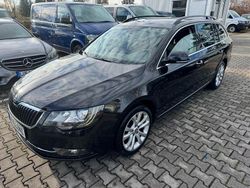 Schwarz Gebraucht 2015 Skoda Superb Exclusive Kombi | 8.800 € (Fairer Preis)