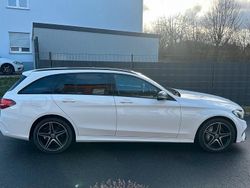 Weiß Gebraucht 2018 Mercedes C200 AMG Kombi | 15.000 €