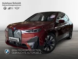 Aventurinrot Gebraucht 2024 BMW iX Sport Line SUV | 67.450 € (Superpreis)