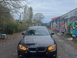 Schwarz Gebraucht 2009 BMW 320 Limousine | 6.700 € (Etwas zu teuer)