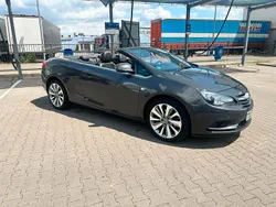 Grau Gebraucht 2016 Opel Cascada Innovation Cabrio | 10.995 € (Fairer Preis)