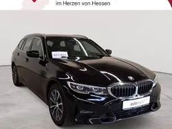 Schwarz Gebraucht 2021 BMW 330e Sport Line Kombi | 21.790 € (Guter Preis)