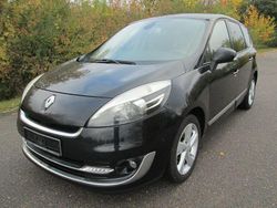Schwarz Gebraucht 2012 Renault Scénic III Dynamique Van / Kleinbus | 3.499 € (Etwas zu teuer)