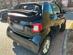 Schwarz Gebraucht 2019 Smart ForTwo Electric Drive Cabrio | 11.150 € (Etwas zu teuer)