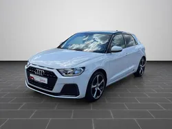 Gletscherweiß metallic/mythosschwarz metallic (metallic) Gebraucht 2022 Audi A1 Sportback Advanced Plus Kleinwagen | 23.400 € (Fairer Preis)