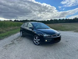Schwarz Gebraucht 2006 Ford Focus Limousine | 2.000 € (Fairer Preis)