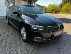 Schwarz Gebraucht 2016 Skoda Superb Limousine | 10.500 € (Etwas zu teuer)